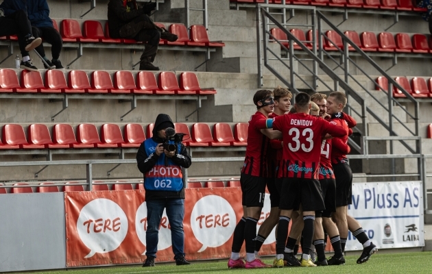 United ulatas abikäe: Viimsi kindlustas Esiliiga hõbeda väljakule astumata