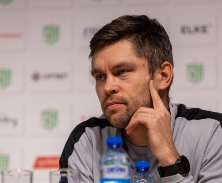 Kuidas tiitlist minuti kaugusel olnud Flora pettumust seedis? Ojamaa: ülemäära kaua ei läinud. Henn: kui Henrik kunagi treeneriks saab ...