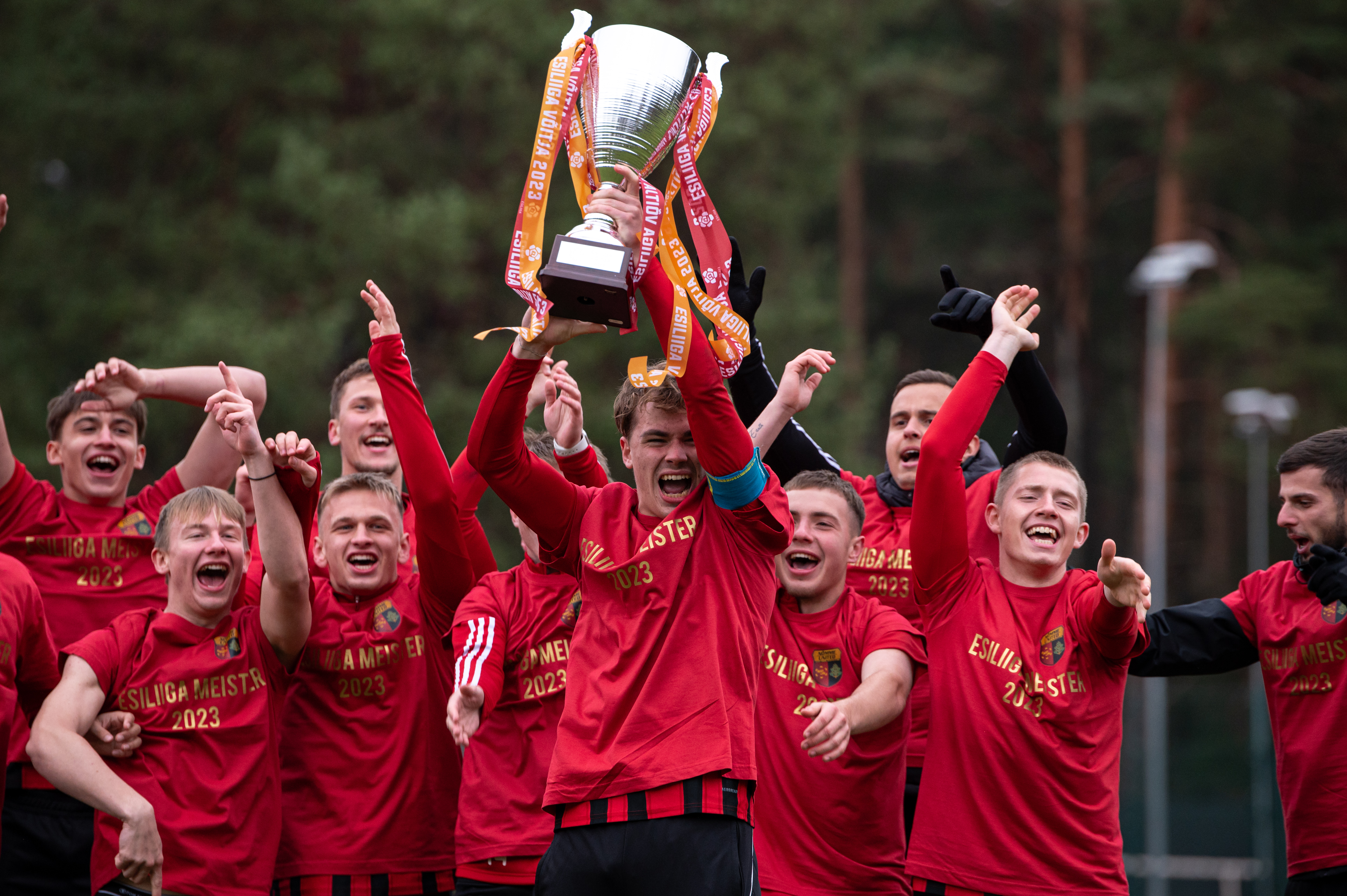Nõmme United tõstab karika Männiku asemel Sportland Arenal