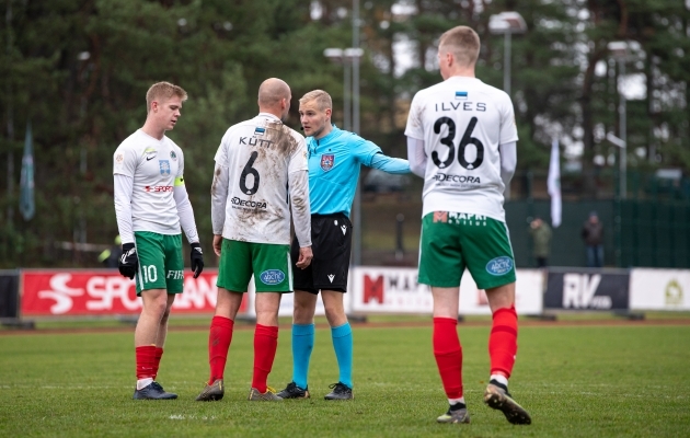 Ka Veiko K&uuml;ti s&auml;rgist n&auml;htub, et N&otilde;mme Unitedit oli seekord raske pidurdada. Foto: Liisi Troska / jalgpall.ee
