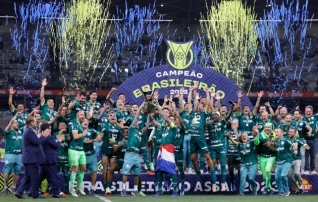 Palmeiras krooniti taas Brasiilia meistriks, Santos langes esmakordselt liigast välja