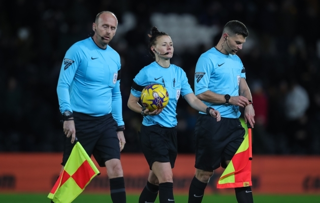 Premier League saab esimese naissoost peakohtuniku ja üle pika aja mustanahalise vilemehe