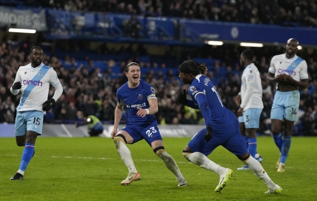 Erakordselt nooruslik Chelsea tõusis VAR-i abiga esikümnesse