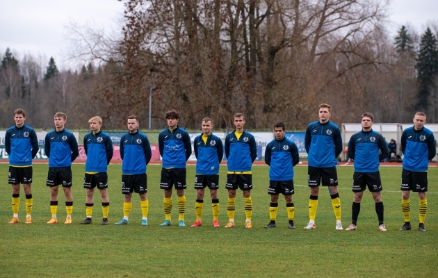 Viljandi Tuleviku meeskond eelmise hooaja lõpus. Foto: Liisi Troska / jalgpall.ee