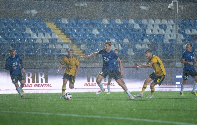 Debütant Kevor Palumets oli Rootsi vastu Eesti meeskonna parim. Foto: Liisi Troska / jalgpall.ee