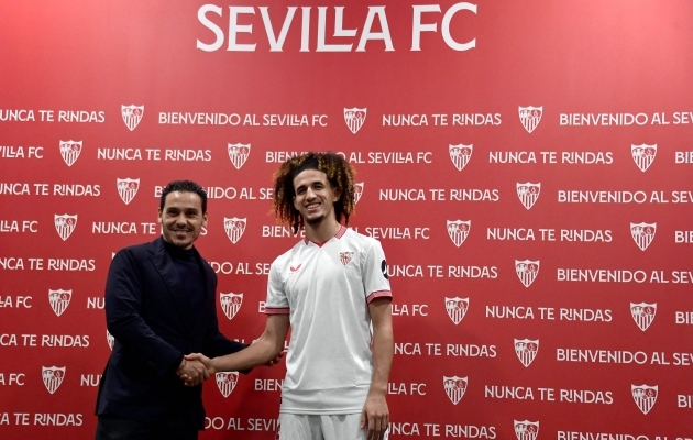 Kuidas pääseda kukkumisest? Sevilla kutsus abiväge Manchester Unitedist