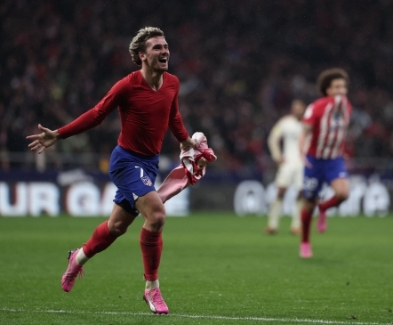 Reali jämedad eksimused kallutasid Madridi derbi Atletico kasuks, väikeklubi ehmatas Barcelonat