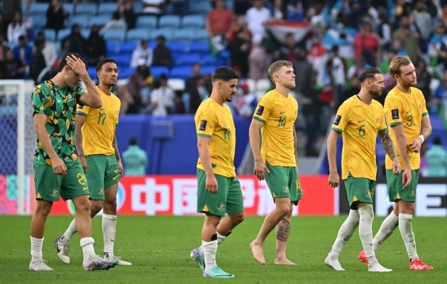 Austraalia oli löödud, sest võrgust tuli korjata esimene pall. Foto: Scanpix / Hector Retamal / AFP
