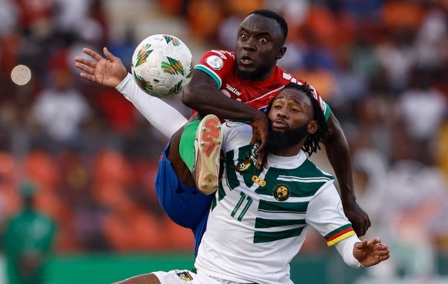 Muhammed Sanneh (punases) võitleb Georges-Kevin Nkoudouga. Foto: Scanpix / Kenzo Tribouillard / AFP