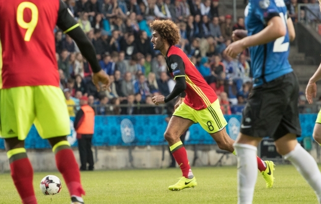 Endine Manchester Unitedi poolkaitsja Fellaini lõpetas karjääri