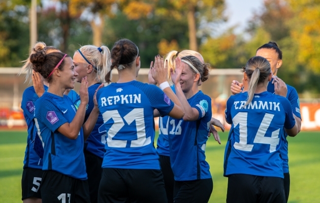 Eesti naiste koondise mängijad. Foto: Liisi Troska / jalgpall.ee