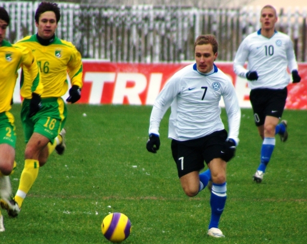 2008. aasta 22. novembril Kuressaares peetud maavõistluses Eesti - Leedu lõi Sander Puri oma koondisekarjääri esimese värava. Foto: Soccernet.ee arhiiv