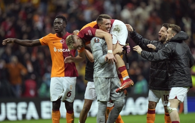 Podolski õppis Galatasarays edukalt kebabi lõikama