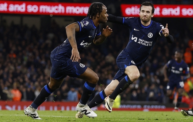 Koju naasnud Sterling lõi endise koduklubi 40 minutiks kaotusseisu ja näppas Manchester Citylt punkte
