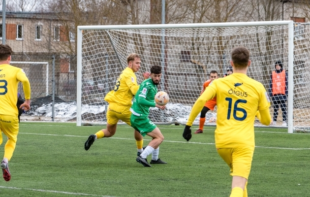 Felipe Felicio lõi Saaremaal oma hooaja kolmanda värava, kuid jättis realiseerimata penalti. Foto: Allan Mehik