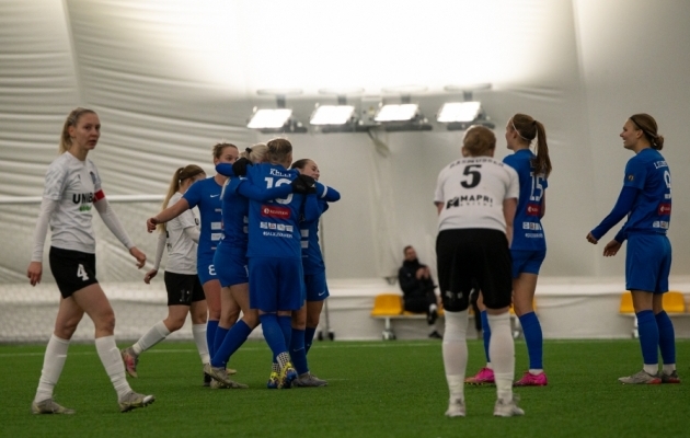 Tammeka ja Kalevi mängijad eelmisel aastal viimases omavahelises mängus. Foto: Liisi Troska / jalgpall.ee