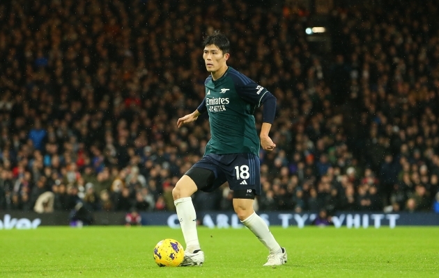 Premier League'i liider pikendas äärekaitsjatega lepingut