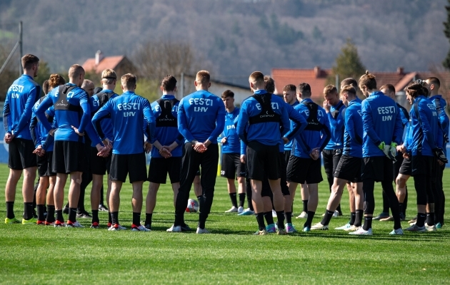 Kui Eesti meeskond suudab &uuml;les leida k&otilde;ik sisemised ressursid ja need ka v&auml;ljakule tuua, on jalgpalliime v&otilde;imalik. Mitte kindel, aga v&otilde;imalik. Foto: Liisi Troska / jalgpall.ee 