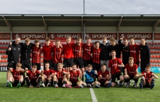 Ainsa Eesti noortesatsina Balti liiga poolfinaali jõudnud Nõmme United lasi Leedus endale lüüa viis väravat