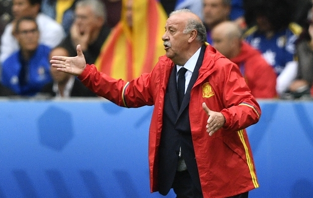 Vicente Del Bosque peab Hispaania jalgpallis aitama korda majja lüüa. Foto: Scanpix / AFP / Martin Bureau
