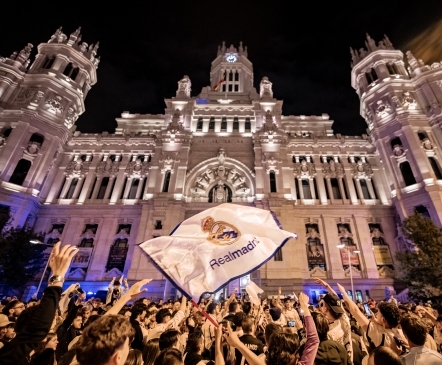 Üks karikas, kaks tõstmist! Real Madrid tegi ilusa žesti, aga tekitas tahtmatult paraja segaduse