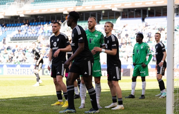 FCI Levadia ja Nõmme Kalju mäng Premium liiga 10. voorus sisaldas palju duelle, nurgalööke ja võitlust, ent ei ainsatki väravat. Foto: Katariina Peetson / jalgpall.ee