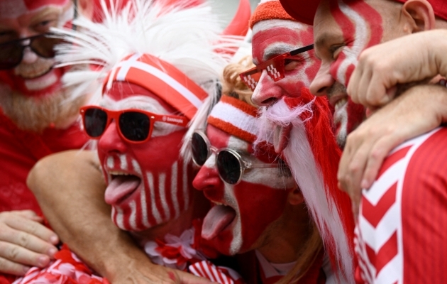 Taani fännid on värvikad ja rõõmsad. Foto: Scanpix / Reuters / Jana Rodenbusch