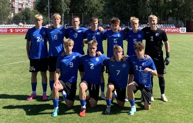 Eesti U17 koondise algkoosseis Balti turniiri mängus Soomega. Foto: jalgpall.ee