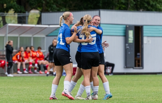 Două lovituri minunate le-au ajutat pe fetele din Estonia să își deschidă contul pentru victoria în Campionatul Baltic (fotografii!) – Soccernet.ee