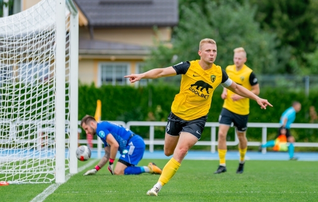 Vapruse kapten Magnus Villota avas skoori ja vedas meeskonna võidule. Foto: Svetlana Valijeva