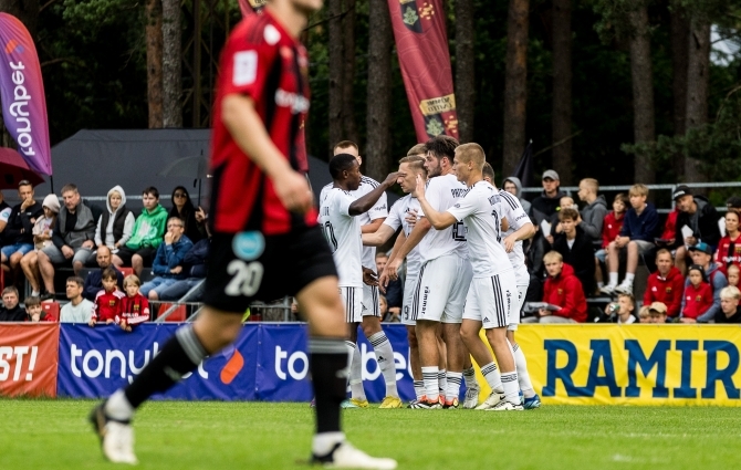 VAATA JÄRELE: Flora sai Tartus Basheri väravatest kaotuse  (Kalju sai Nõmme derbis suure võidu)