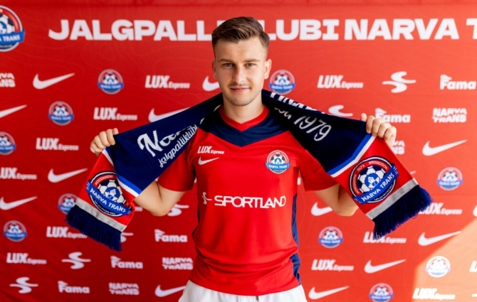 Transiga liitus Sunderlandi noortesüsteemis mänginud Poola poolkaitsja