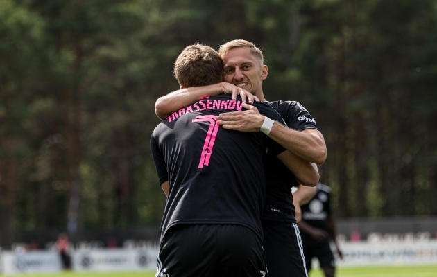 Kalju lõi Kuressaarele viis väravat. Foto: Katariina Peetson / jalgpall.ee