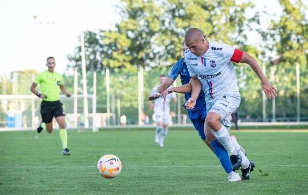 Henrik Ojamaa mängus Tammeka vastu. Foto: Liisi Troska / jalgpall.ee