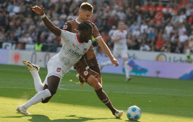 Karol Mets tegi Bundesligas südika debüüdi, ent võiduks sellest ei piisanud. Foto: Scanpix / Axel Heimken / AFP