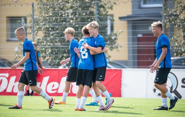 Eesti U16 koondise mängijad eelmise nädala kohtumises Lõuna-Soome vastu. Foto: Liisi Troska / jalgpall.ee