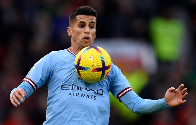 Manchester City müüs äärekaitsja Saudi Araabiasse