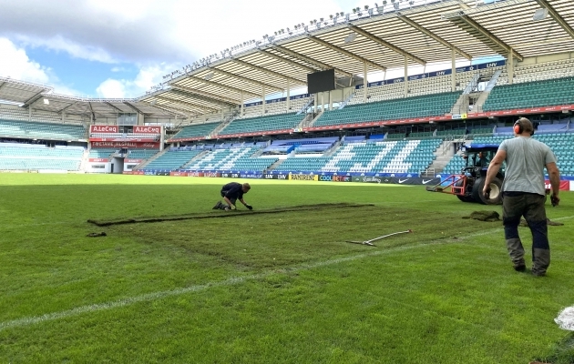 A. Le Coq Arena murukatet vahetati ka septembrikuise kodumänge eel. Foto: erakogu