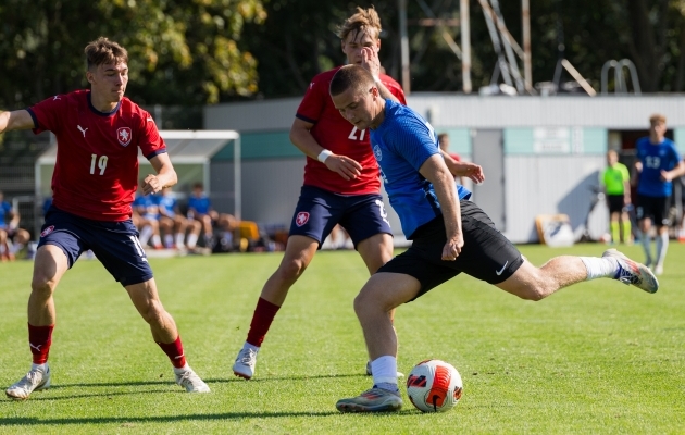 Imre Kartau Eesti U19 koondise särgis Tšehhi vastu. Foto: Katariina Peetson / Jalgpall.ee