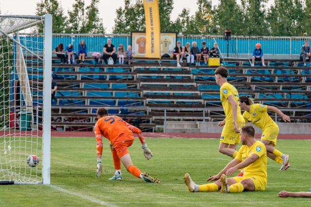 Esimesel poolajal pääses Kuressaare õnne kaasabil. Foto: Allan Mehik