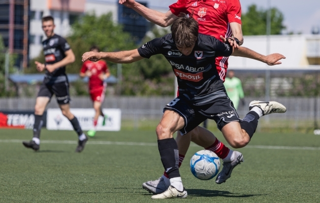 Harju JK Laagri ja Viimsi peavad Esiliiga tiitli ja Premium liiga pääsme nimel armutut heitlust. Foto: Robert Markus Liiv