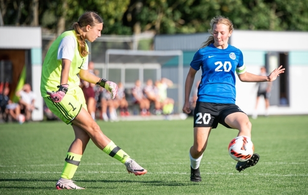 Neidude U15 koondislane Elizabeth Eberg mängus Lätiga. Foto: Liisi Troska / jalgpall.ee