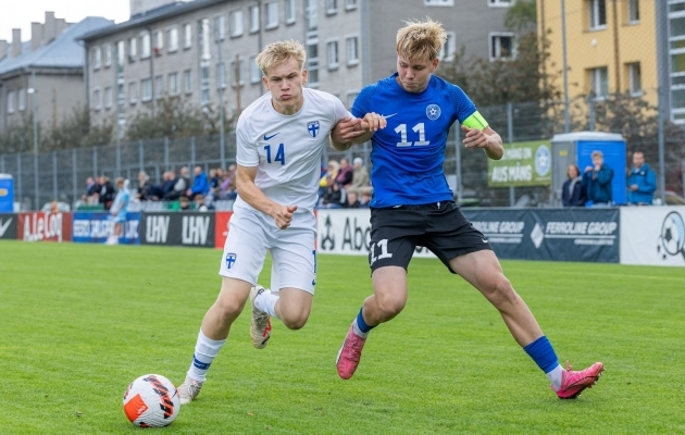 Eesti U16 kapten Andero Kaares mängus Soome eakaaslastega. Foto: Katariina Peetson/jalgpall.ee