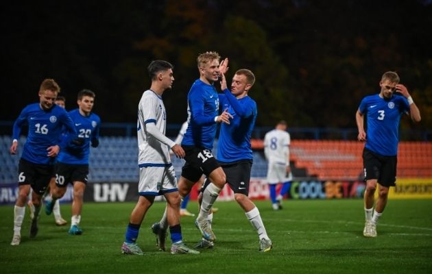 Tristan Toomas Teeväli pärast Eesti U21 koondise penaltist juhtima viimist. Foto: Liisi Troska / jalgpall.ee