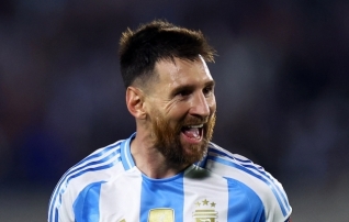 Messi tegi koondisekarjääri kümnenda kübaratriki ja tõusis Ronaldoga samale pulgale