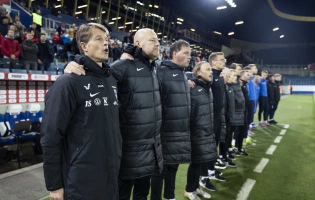 Gert Remmel (vasakult teine) enne Soome U21 koondise kohtumist Šveitsiga. Foto: Scanpix / Peter Klaunzer / EPA