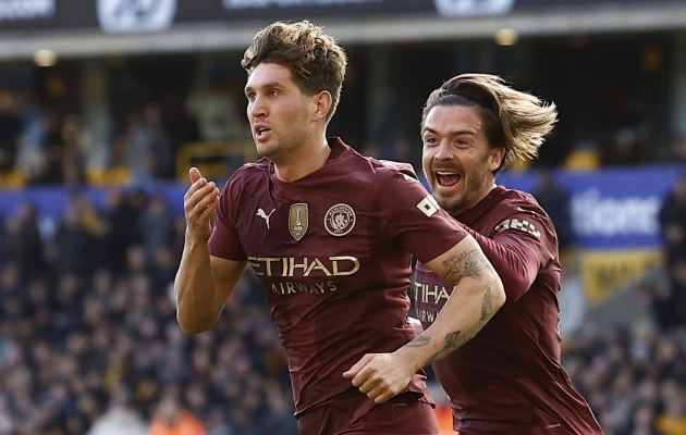 John Stones on äsja toonud Manchester Cityle magusa võidu, õnnitlema tõttab Jack Grealish. Foto: Jasn Cairnduff / Reuters / Scanpix