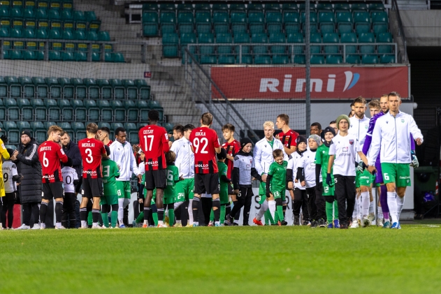 Nõmme Unitedi ilus austusavaldus väskele meistrile Tallinna Levadiale. Foto: Katariina Peetson/jalgpall.ee