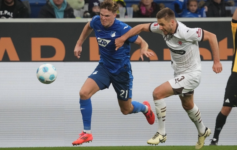 Karol Mets hoidis Hoffenheimi ründajad kuival ja St. Pauli sai teise võidu. Foto: Scanpix / Hasan Bratic / SIPA