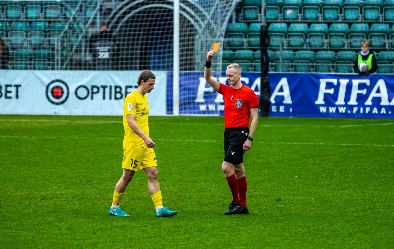 Videokohtunik | Prohmakate päev: Pajunurmelt rööviti värav, Kiidjärv sai vale punase